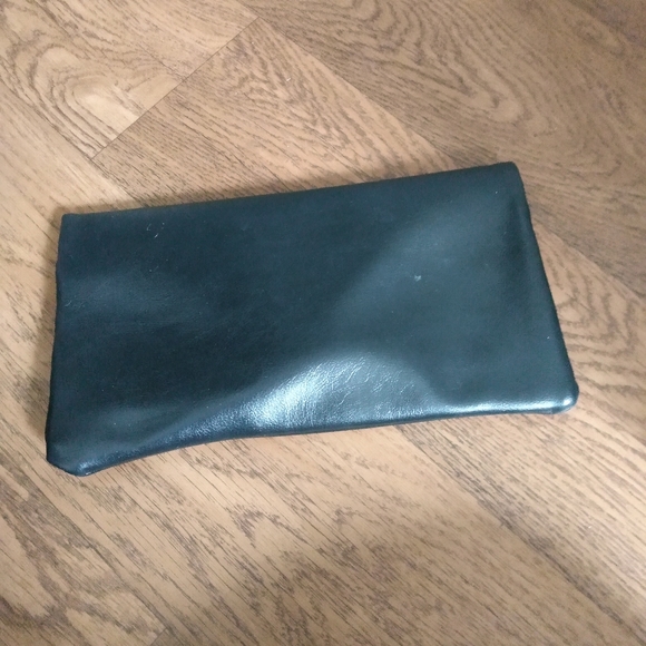 3/$15 Black clutch bag - Picture 5 of 9